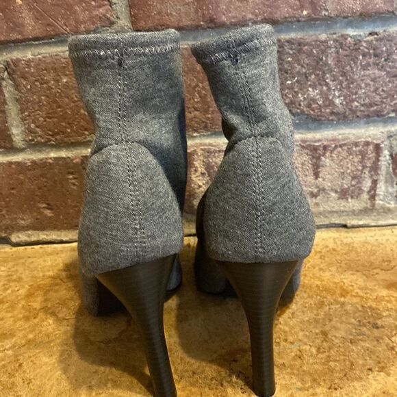 Brian Atwood grey heather stretch knit fabric peep toe heeled booties‎ - Picture 6 of 8